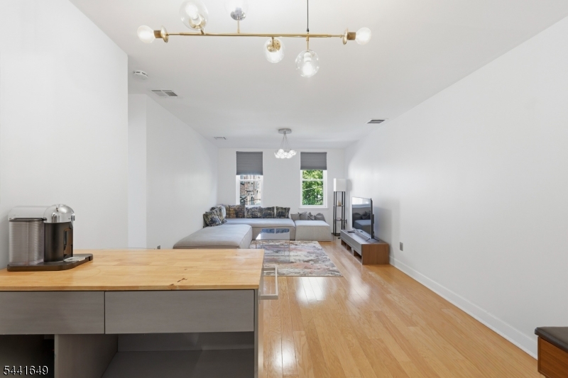 6405 Jfk Blvd E B1 Property Photo 11