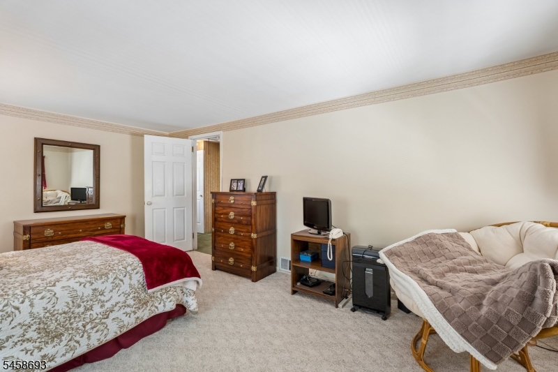 25 Swan Rd Property Photo 16
