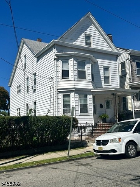 108 Nagle St Property Photo 1
