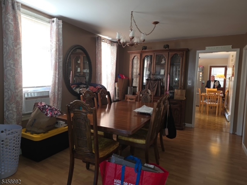 108 Nagle St Property Photo 9