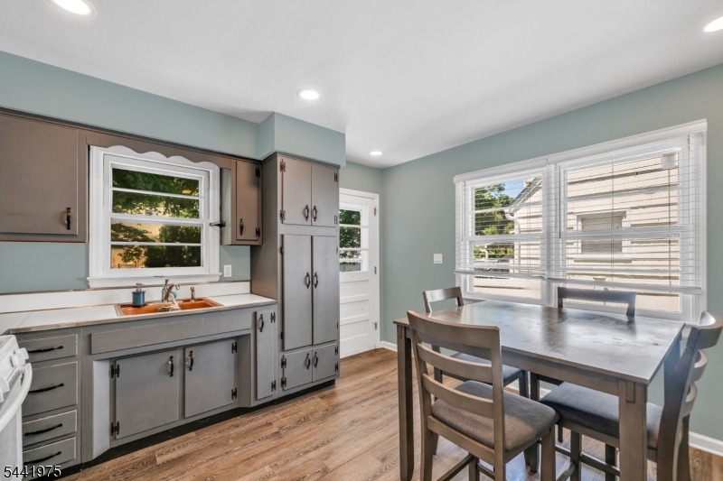 101 Pinecrest Ter Property Photo 7