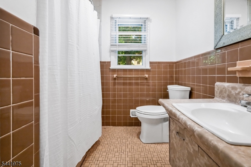 101 Pinecrest Ter Property Photo 16