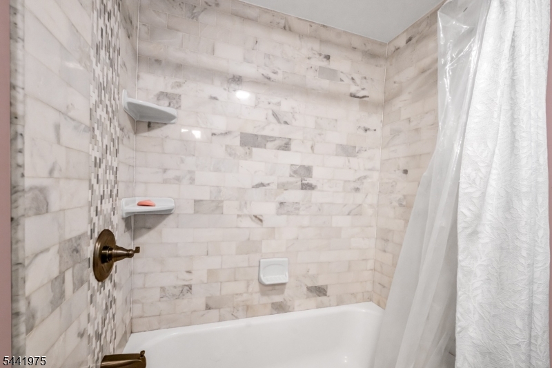 101 Pinecrest Ter Property Photo 25