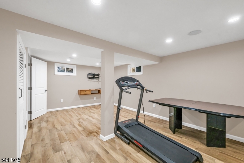 101 Pinecrest Ter Property Photo 26