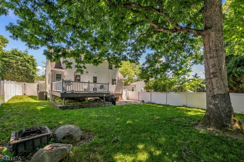 101 Pinecrest Ter Property Photo 31