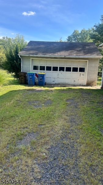 444 Garretson Rd Property Photo 4