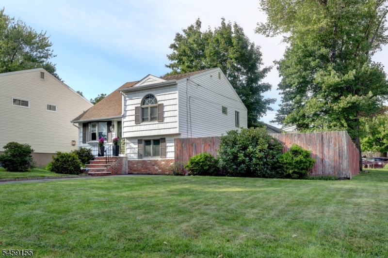 37 Bound Brook Rd Property Photo 2