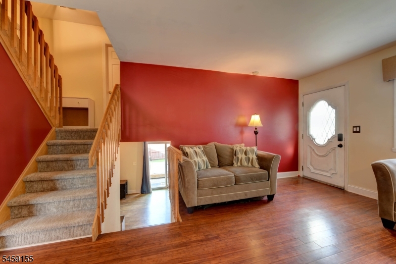 37 Bound Brook Rd Property Photo 3