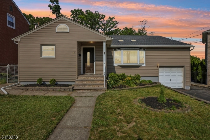 84 Howard Pl Property Photo 49
