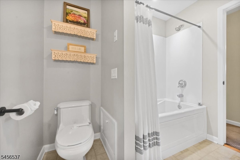 1087 Buxton Rd Property Photo 20
