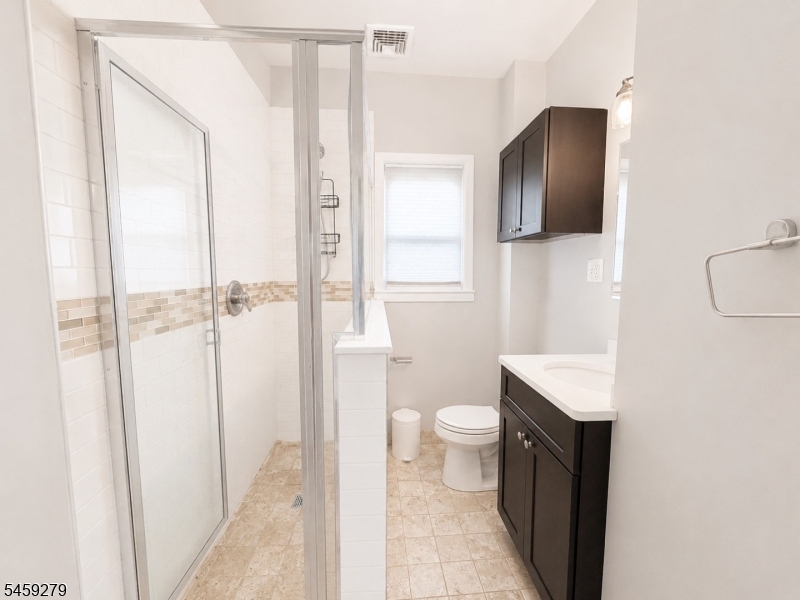622 Hackensack St Property Photo 8