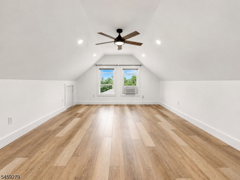 622 Hackensack St Property Photo 12