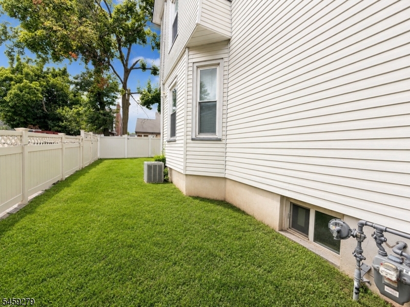 622 Hackensack St Property Photo 22