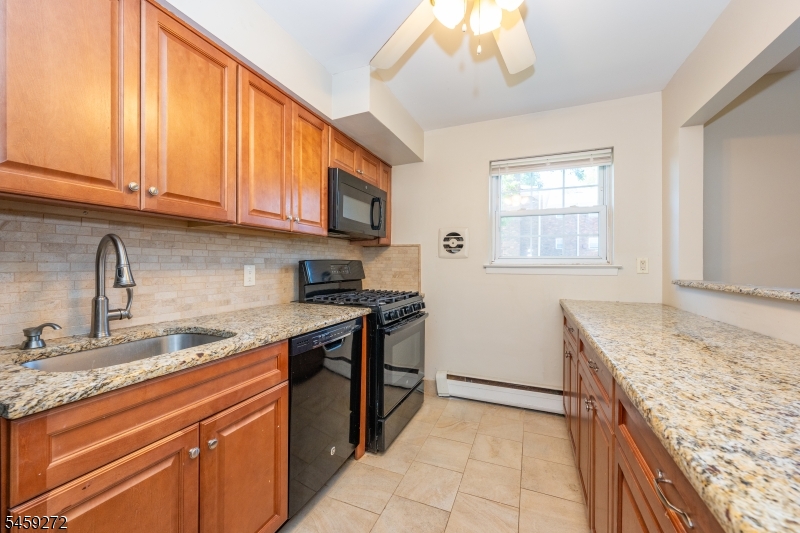 1301 Valley Rd A Property Photo 11