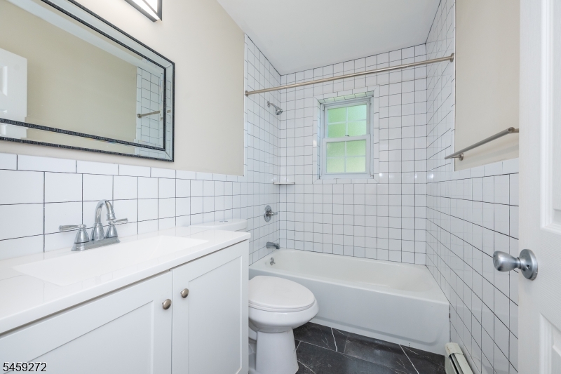 1301 Valley Rd A Property Photo 17