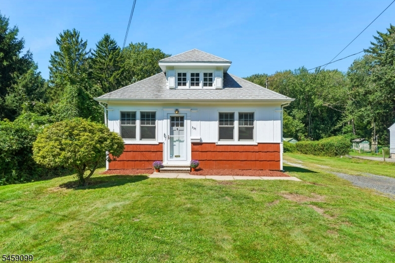 327 Saint Cloud Ave Property Photo 1