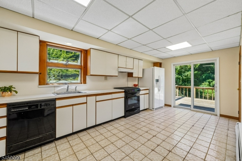 327 Saint Cloud Ave Property Photo 10