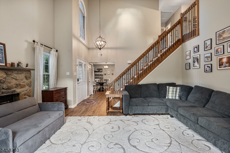 40 Roxbury Ct A Property Photo 9