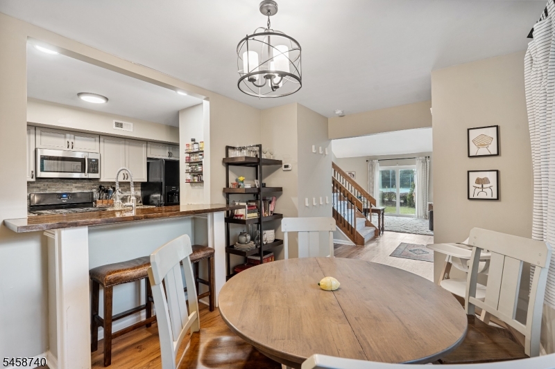 40 Roxbury Ct A Property Photo 12