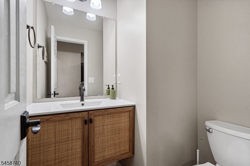 40 Roxbury Ct A Property Photo 13