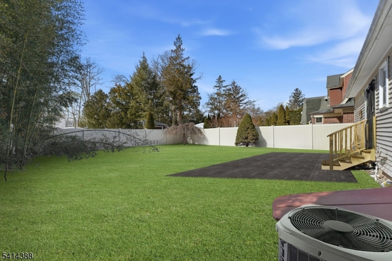 95 Cedar Ave Property Photo 17