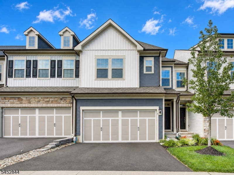 8 Dahlia Dr Property Photo 1