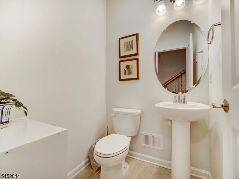 8 Dahlia Dr Property Photo 19