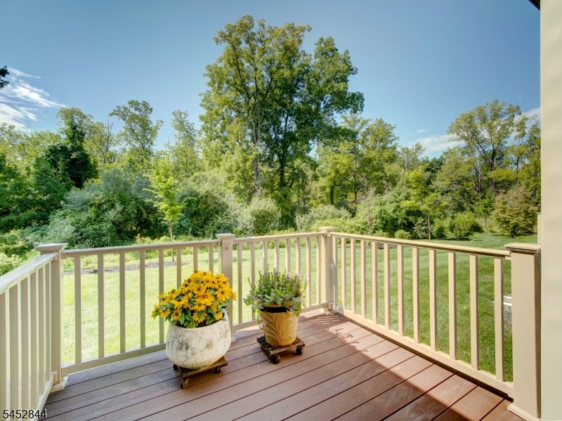 8 Dahlia Dr Property Photo 24