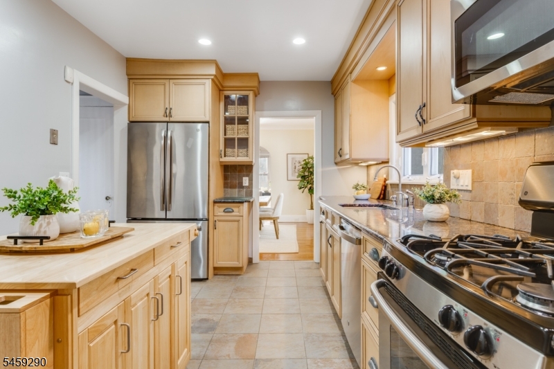 47 Fairmount Ter Property Photo 15