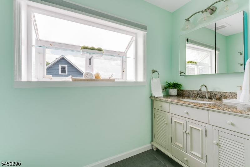 47 Fairmount Ter Property Photo 32