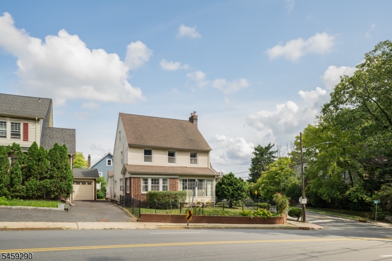 47 Fairmount Ter Property Photo 37