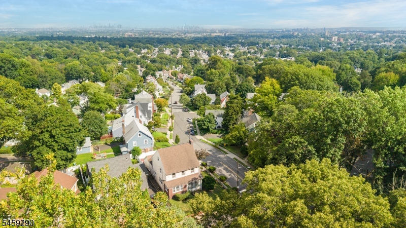 47 Fairmount Ter Property Photo 42