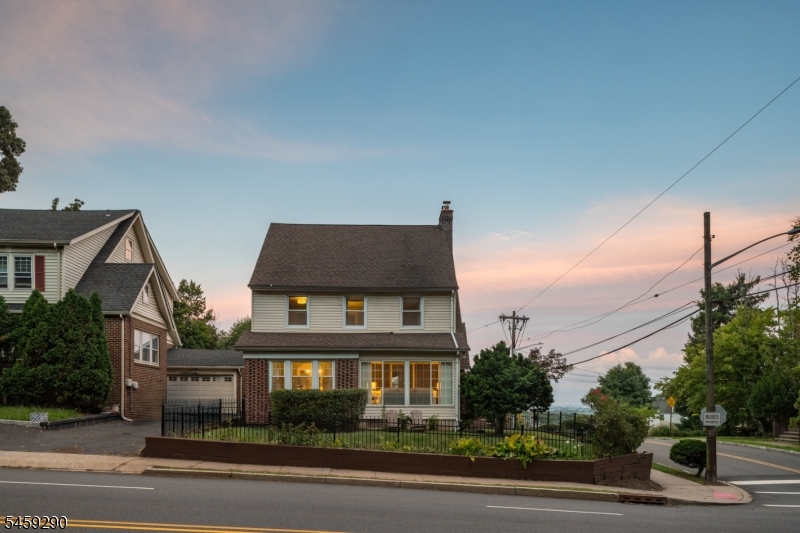 47 Fairmount Ter Property Photo 45