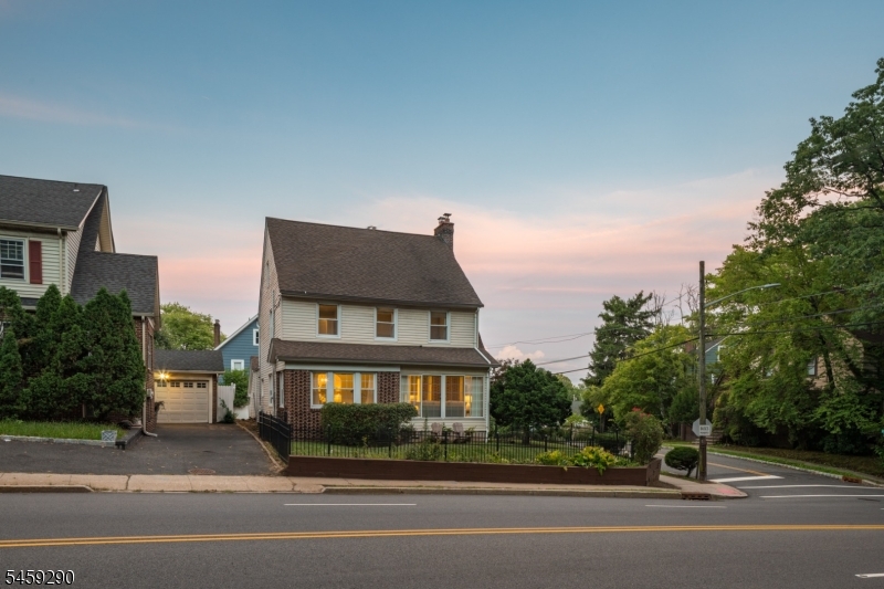 47 Fairmount Ter Property Photo 46
