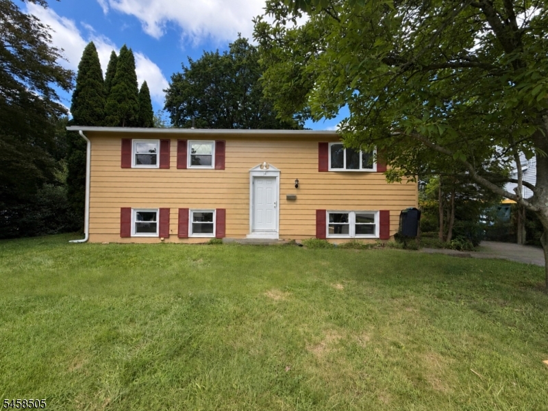 14 Orchard St Property Photo 1