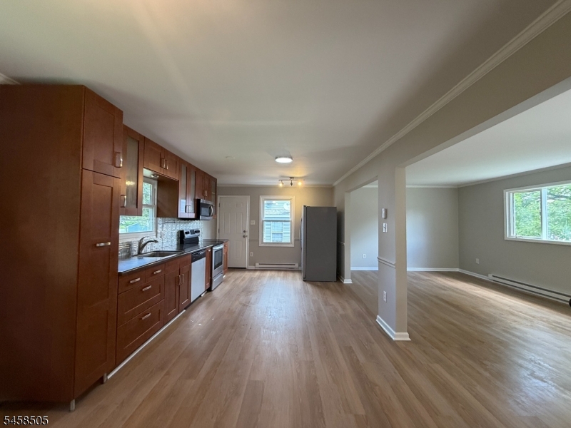 14 Orchard St Property Photo 5