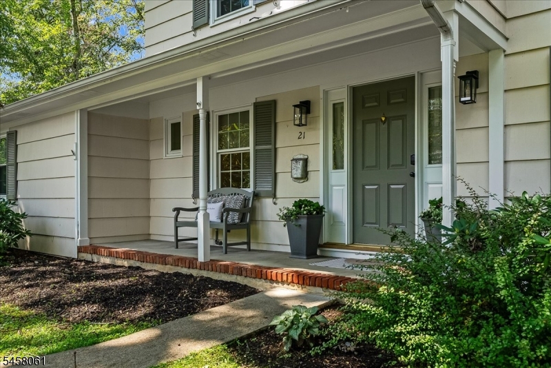 21 Symor Dr Property Photo 2