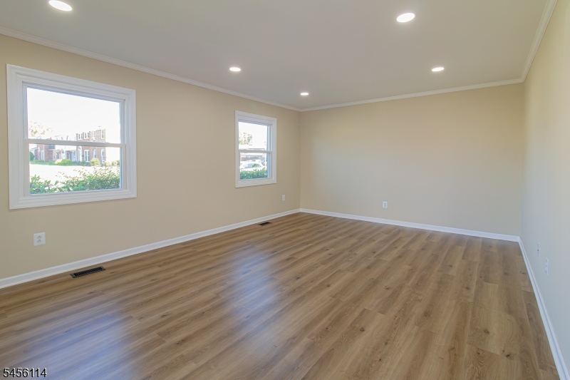 176 Rockland Dr Property Photo 8