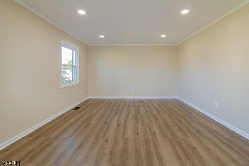 176 Rockland Dr Property Photo 9