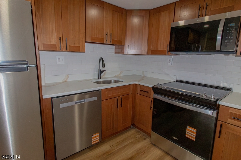 176 Rockland Dr Property Photo 14