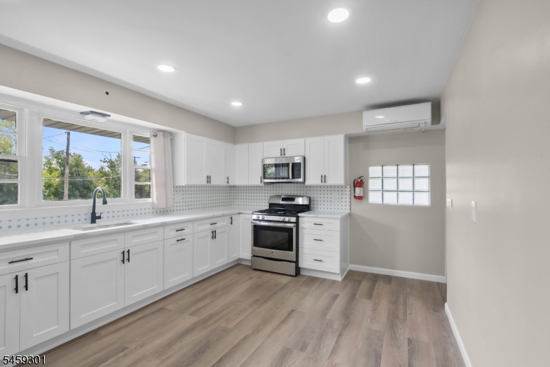 51 Totowa Ave Property Photo 14