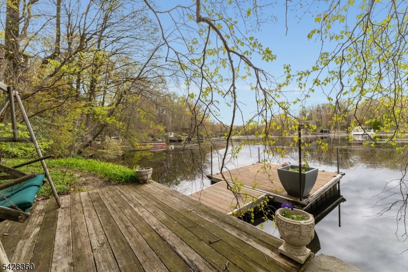 351 E Lakeshore Dr Property Photo 24