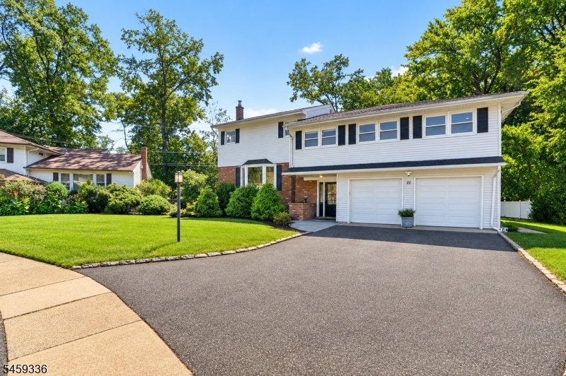 22 Woodside Rd Property Photo 1