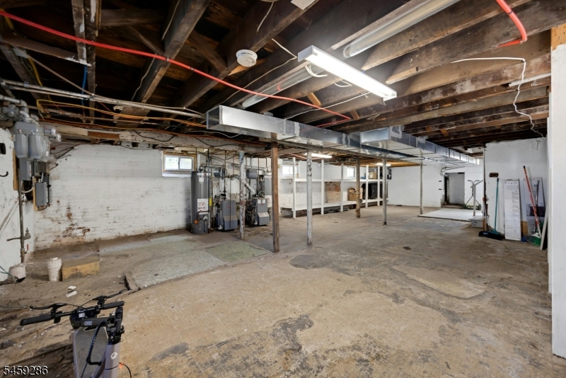 58 Floyd Ave Property Photo 26
