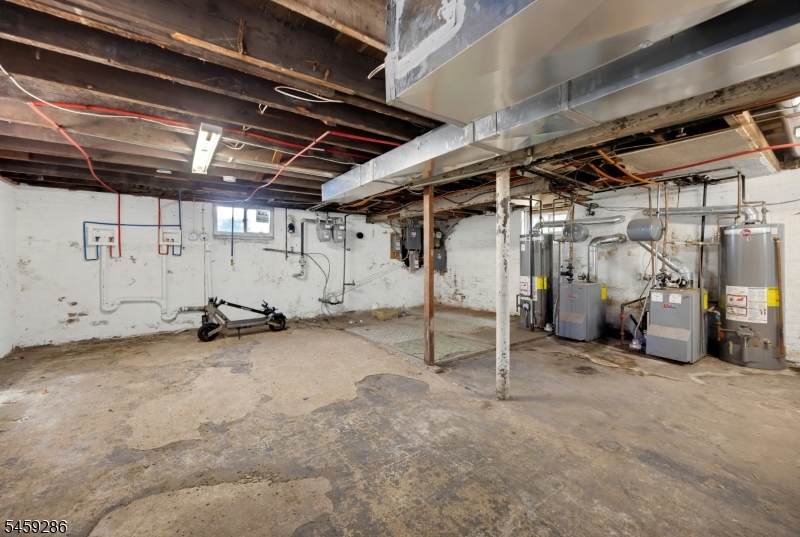 58 Floyd Ave Property Photo 27