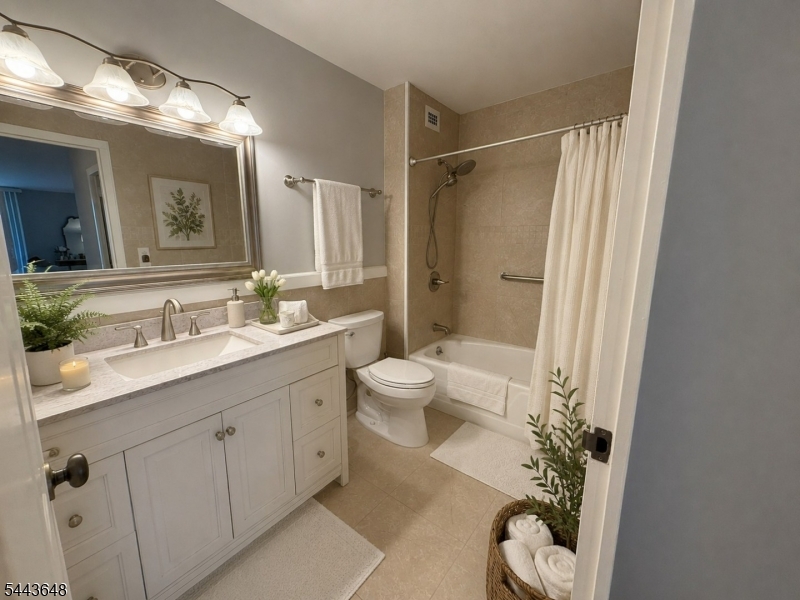 1 Claridge Dr 114 Property Photo 20