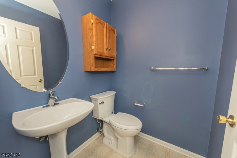 401 Dalton Court Property Photo 13