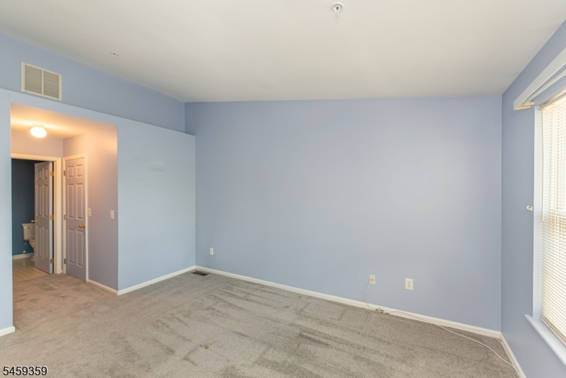 401 Dalton Court Property Photo 14