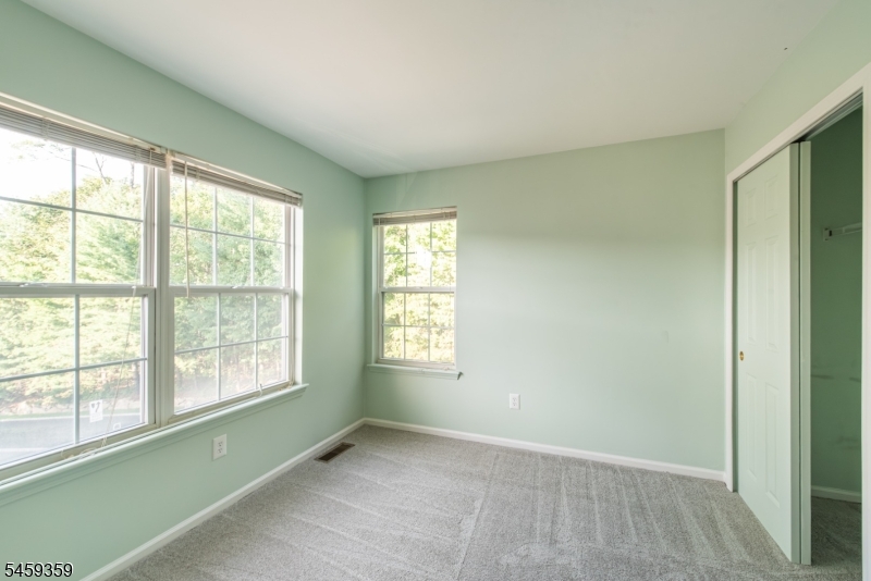 401 Dalton Court Property Photo 18