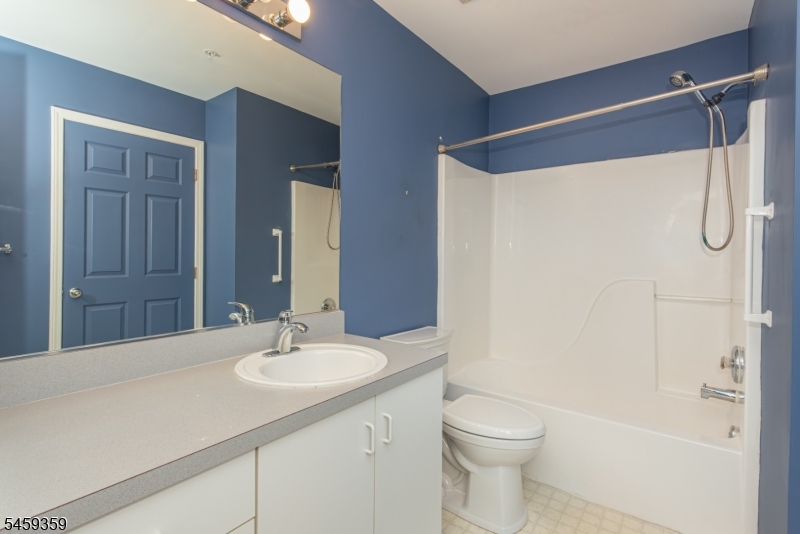 401 Dalton Court Property Photo 19